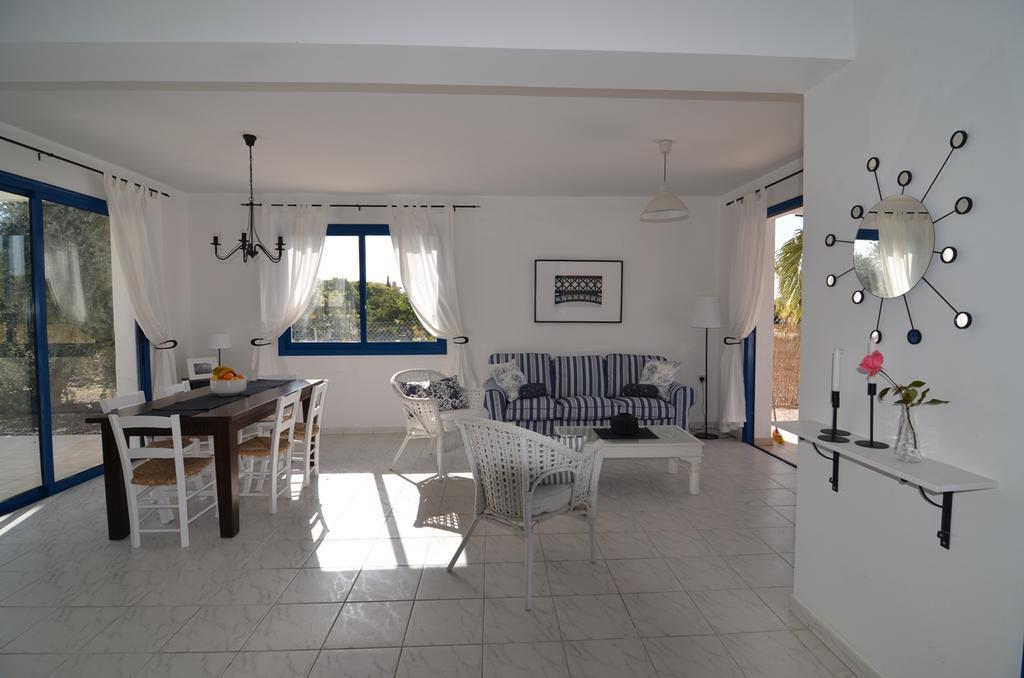 Sea Breeze Villas Argaka Quarto foto