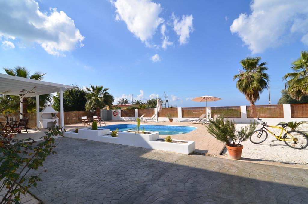 Sea Breeze Villas Argaka Quarto foto